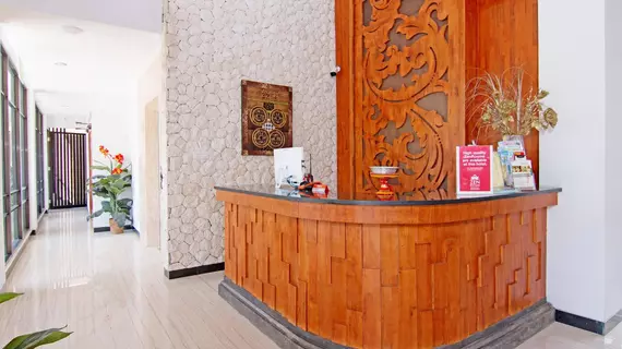 ZEN Premium Kunti Seminyak | Bali - Badung - Günbatımı Yolu