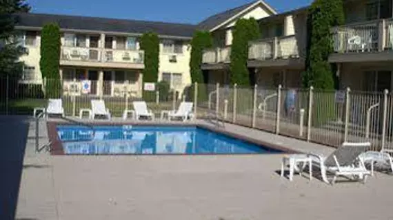 Three Rivers Inn Sedro Woolley | Washington - Vernon Dağı (ve civarı) - Sedro Woolley