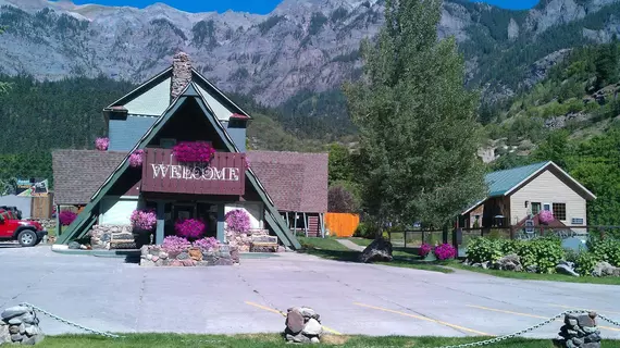 Twin Peaks Lodge & Hot Springs | Kolorado - Ouray County - Ouray