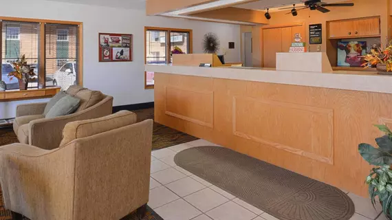 Americas Best Value Inn and Suites | Iowa - Atlantic (ve civarı) - Atlantic