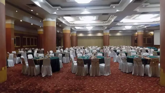 Hotel Mega Anggrek | West Java - Cakarta (ve civarı) - Cakarta - Batı Cakarta - Kebon Jeruk