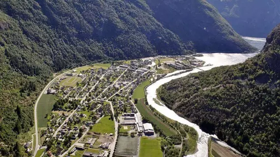 Lærdal Hotel | Sogn og Fjordane (kontluk) - Laerdal - Lærdalsøyri