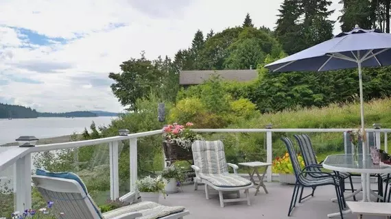 Beach House Salt Spring Bed and Breakfast | Britanya Kolombiyası - Salt Spring Island