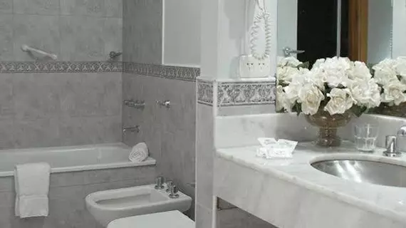 Hotel Tronador | Buenos Aires (ili) - Mar del Plata (ve civarı) - Mar del Plata