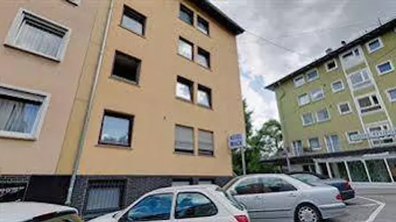 Hotel Mack | Baden-Wuerttemberg - Rems-Murr-Kreis - Stuttgart (ve civarı) - Stuttgart - Heilbronner Straße