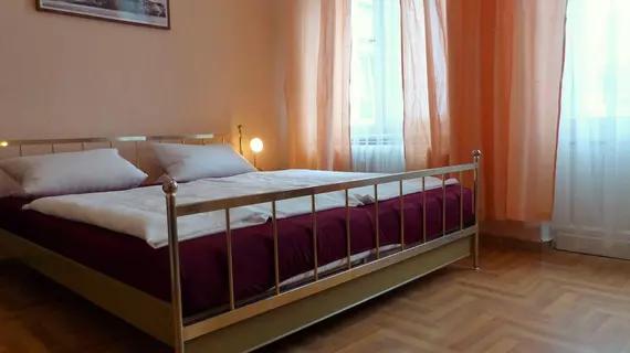 Hotel-Pension Charlottenburg | Berlin (ve civarı) - Charlottenburg-Wilmersdorf - Wilmersdorf