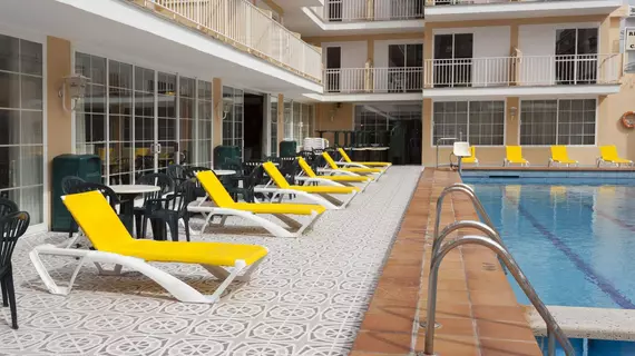 Hotel Riutort | Balearic Adaları - Mayorka Adası - Palma de Mallorca - El Arenal