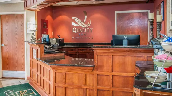 Quality Inn Castleton | Indiana - Indianapolis (ve civarı) - Indianapolis