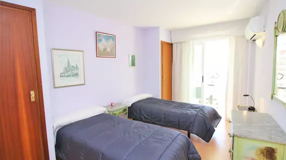 Coblanca 3 Apartment | Valencia Bölgesi - Alicante (vilayet) - Marina Baja - Benidorm