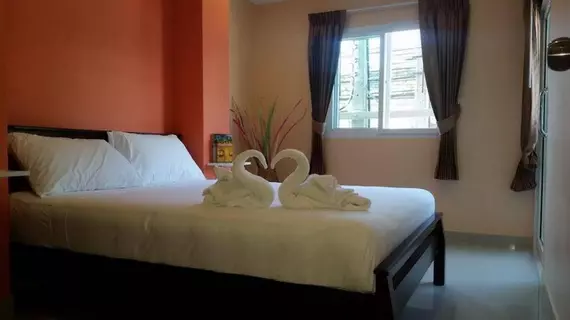 Patamnak Beach Guesthouse | Chonburi (vilayet) - Pattaya (ve civarı) - Pattaya - Pratumnak Tepesi