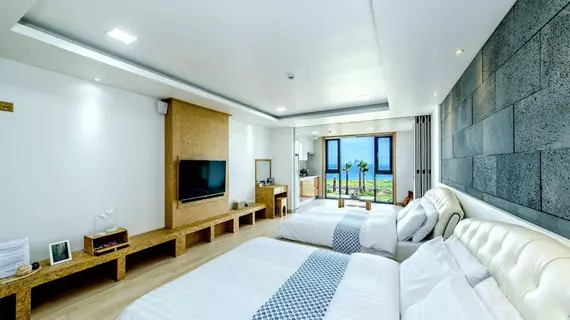 Sun and Moon Resort | Jeju Adası - Seogwipo - Daejeong - Andeok