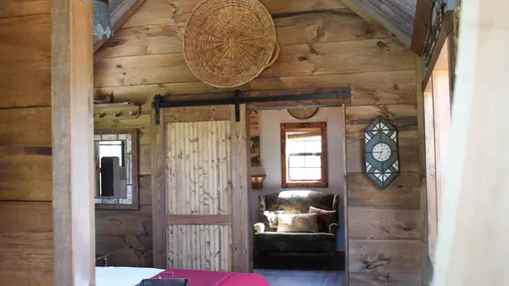 Bear Creek Bed and Breakfast Lodge | Missouri - Branson (ve civarı) - Walnut Shade