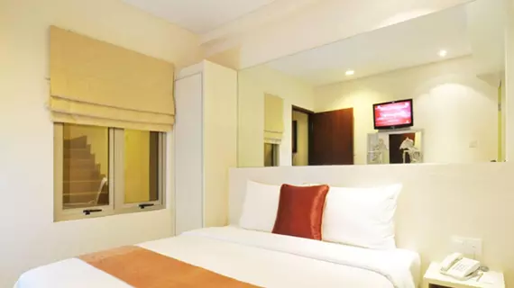 Hotel Pyrenees | Yogyakarta Özel Bölgesi - Yogyakarta (ve civarı) - Yogyakarta - Gedongtengen