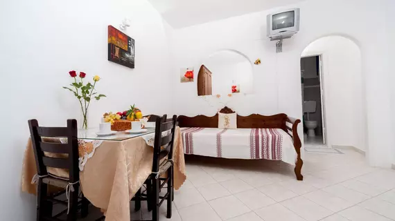 Georgis Apartments | Ege Adaları - Santorini