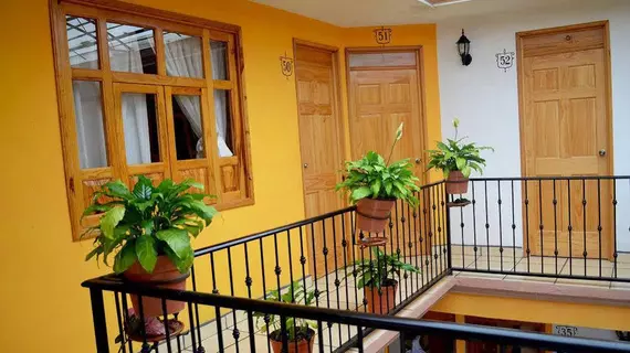 Hotel Posada Camelinas | Michoacan - Morelia (ve civarı) - Patzcuaro