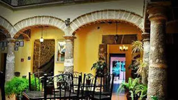 Hotel Colonial | Michoacan - Morelia (ve civarı) - Morelia - Tarihi Kent Merkezi