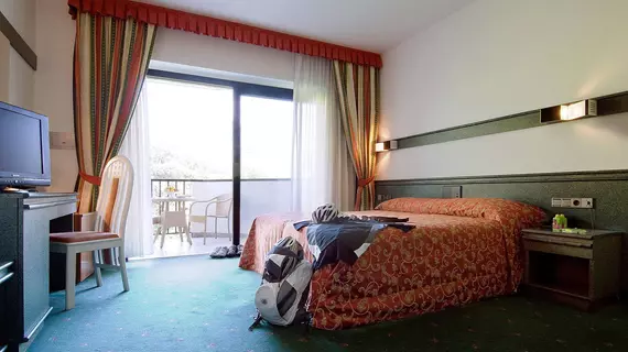 Parc Hotel Flora | Trentino-Alto Adige - Trento İli - Riva del Garda