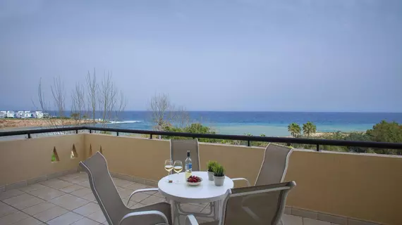 Alia Sirina Seafront Suite | Kıbrıs - Mağusa