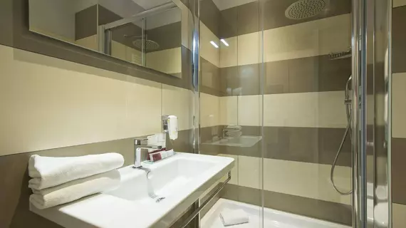 Arenula Suites | Lazio - Roma (ve civarı) - Roma Kent Merkezi - Navona