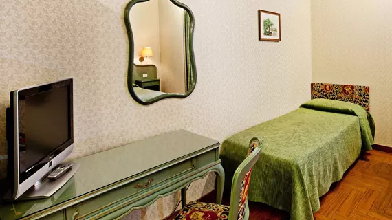 Hotel Augustea | Lazio - Roma (ve civarı) - Roma Kent Merkezi - Rione XVIII Castro Pretorio