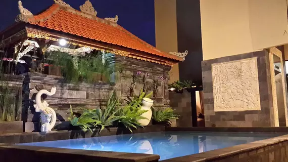 Hotel S8 | Bali - Kuta