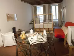 Bed and Breakfast La Maison | Lombardy - Bergamo - Bergamo (ve civarı) - Bergamo - Citta Bassa