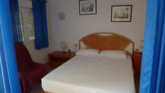 Aparthotel Carrio Sol | Valencia Bölgesi - Alicante (vilayet) - Marina Alta - Calpe - Casas de Torrat