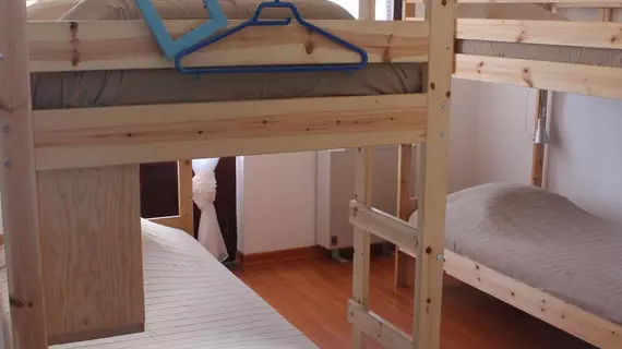 Ericeira Chill Hill Hostel & Private Rooms - Peach Garden | Lizbon Bölgesi - Mafra - Ericeira