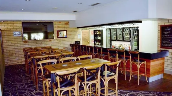 The Western Heritage Motor Inn | Queensland - Moranbah