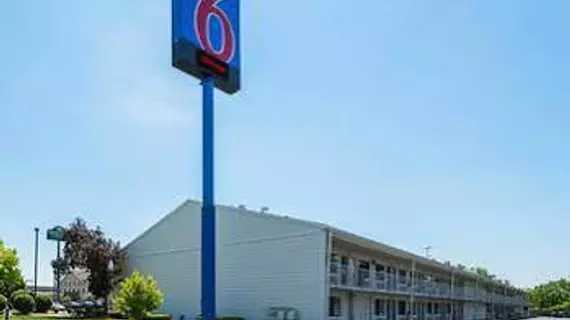 Motel 6 Hammond - Chicago Area | Indiana - Hammond