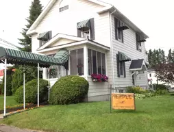 Maple Tourist Home Bed and Breakfast | New Brunswick - Edmundston - Grand Falls (ve civarı) - Grand Falls