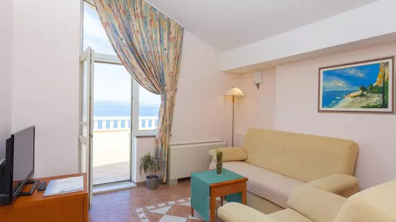 Aparthotel Milenij | Split-Dalmaçya - Baska Voda