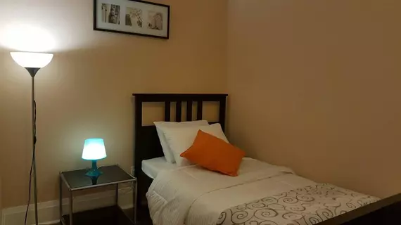 Kashaneh Guest House - Harrison Garden | Ontario - Toronto (ve civarı) - Toronto - Willowdale