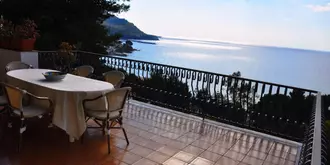 Villa Laura Apartment Sea View