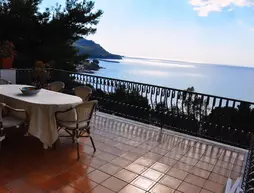 Villa Laura Apartment Sea View | Campania - Salerno (il) - Castellabate - Santa Maria di Castellabate