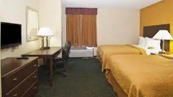 Quality Inn & Suites Mobile | Alabama - Mobile (ve civarı) - Mobile