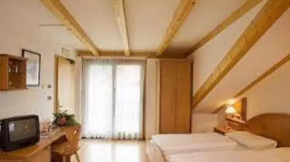 Hotel Alp Cron Moarhof | Trentino-Alto Adige - Güney Tirol (il) - Valdaora