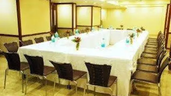 Hotel Mina International | Maharaştra - Raigad - Bombay (ve civarı) - Bombay - Malad - Batı Banliyöleri