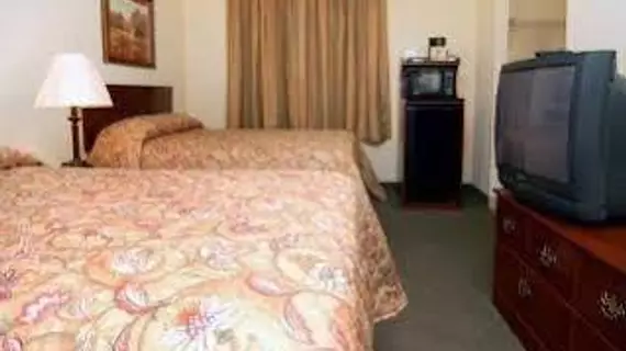 Econo Lodge Inn & Suites Demopolis | Alabama - Demopolis (ve civarı) - Demopolis