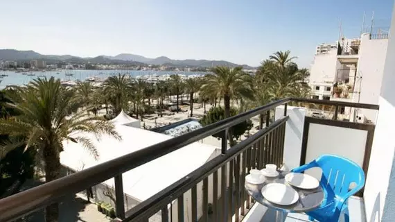 The BLUE Apartments by Ibiza Feeling | Balearic Adaları - İbiza Adası - Sant Antoni de Portmany - West End