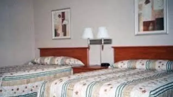 Econo Lodge Inn & Suites I-35 at Shawnee Mission | Kansas - Kansas City (ve civarı) - Mission