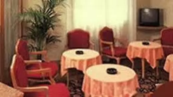 Hotel Ascot | Lombardy - Milano (ve civarı) - Binasco