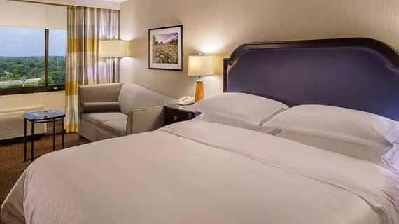 Sheraton Westport Plaza | Missouri - St. Louis (ve civarı) - Maryland Heights