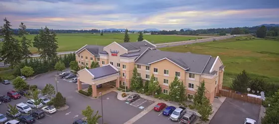 Fairfield Inn & Suites Burlington | Washington - Vernon Dağı (ve civarı) - Burlington