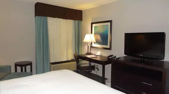 Holiday Inn Express Hotel Kansas City - Bonner Springs | Kansas - Kansas City (ve civarı) - Bonner Springs