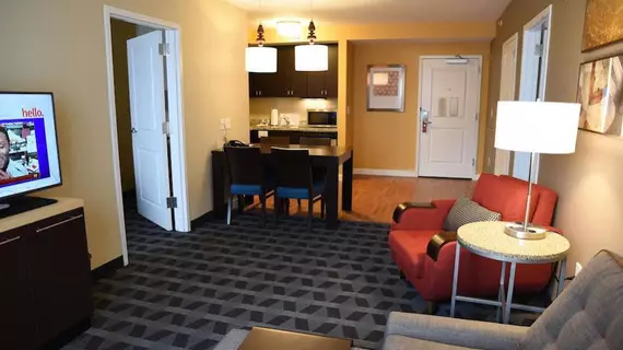 TownePlace Suites Lawrence Downtown | Kansas - Topeka (ve civarı) - Lawrence