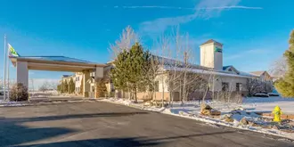 Holiday Inn Express Hotel & Suites Raton