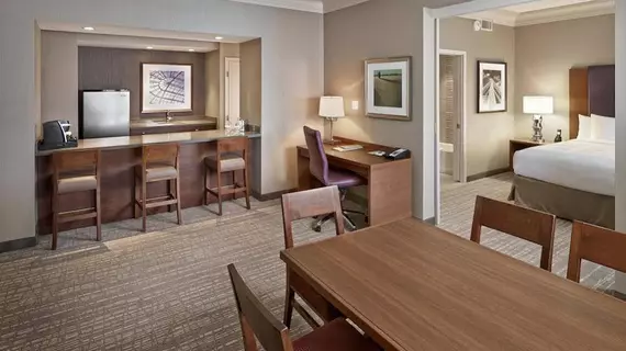 DoubleTree by Hilton West Edmonton | Alberta - Edmonton (ve civarı) - Edmonton - Kuzeybatı Edmonton