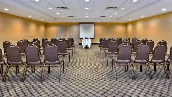 Holiday Inn Express Newmarket | Ontario - Toronto (ve civarı) - Newmarket