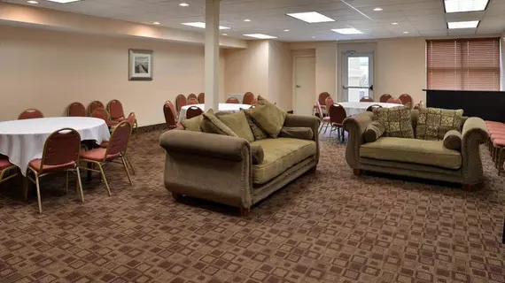 Holiday Inn Martinsburg | Batı Virginia - Martinsburg (ve civarı) - Martinsburg